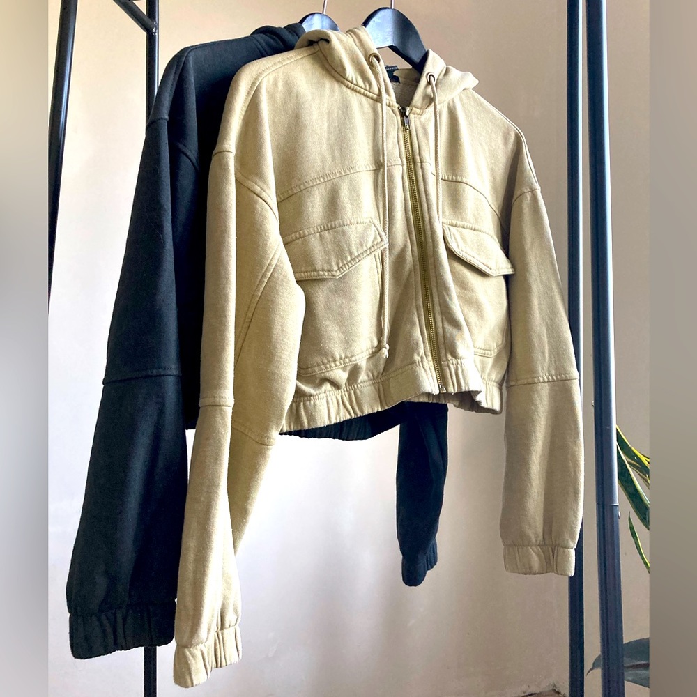 Forever 21 Cropped Hooded Athleisure Jackets with Pockets & Drawstrings Sz S